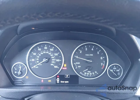 2017 BMW 320I z USA, uszkodzony, nr VIN WBA8E1G57HNU14075